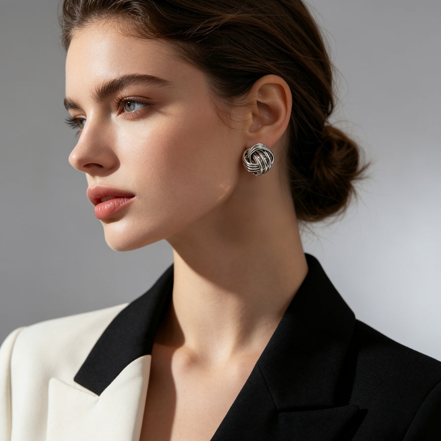 Pendientes de Nudo Metálico Geométrico - Oro/Plata, Joyería de Moda para Mujeres, Al Por Mayor