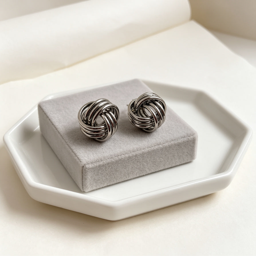Pendientes de Nudo Metálico Geométrico - Oro/Plata, Joyería de Moda para Mujeres, Al Por Mayor
