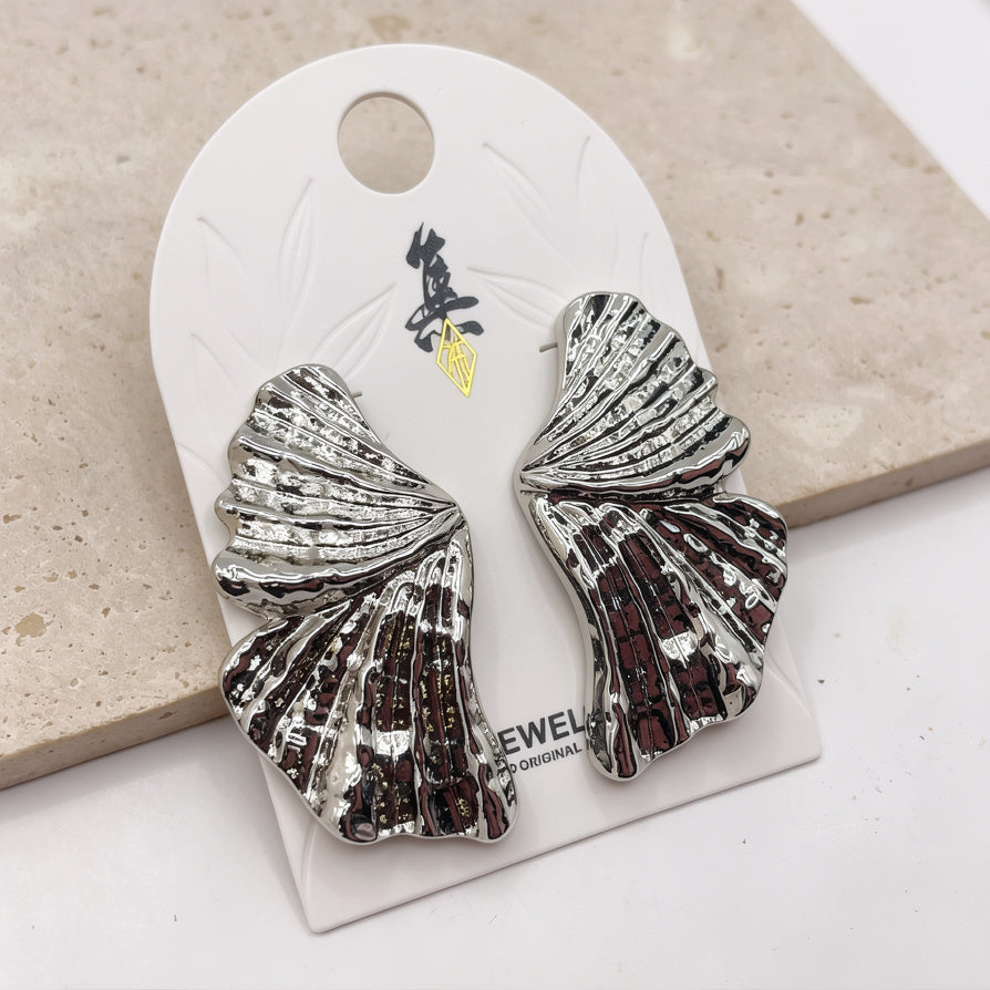 Pendientes de Hoja de Ginkgo Metálicos al Por Mayor | Diseño Texturizado Minimalista, Plata y Dorado|JI JOYA