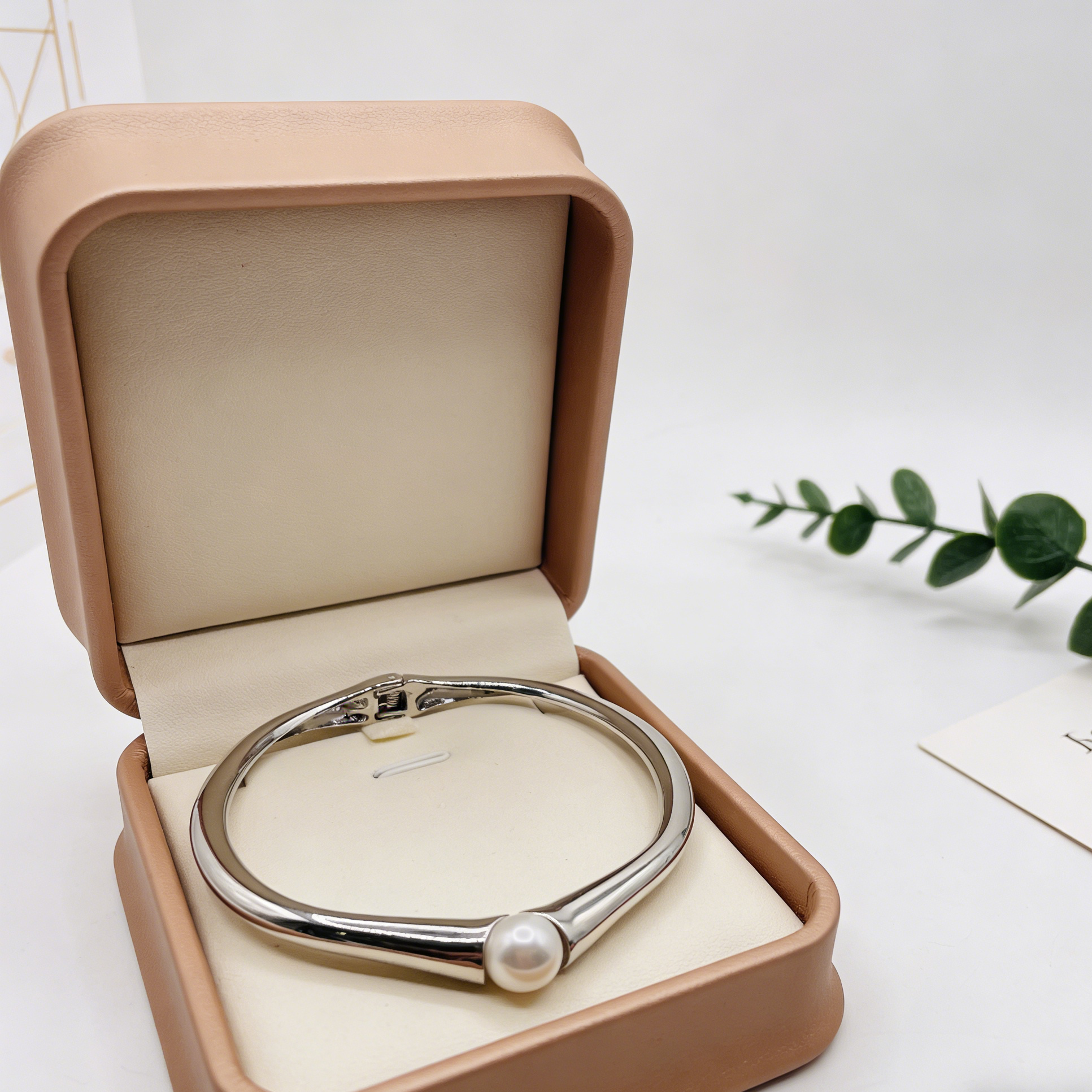 Collar de perlas tubulares | Gargantilla minimalista con estilo para mujer | Ji Jewellery