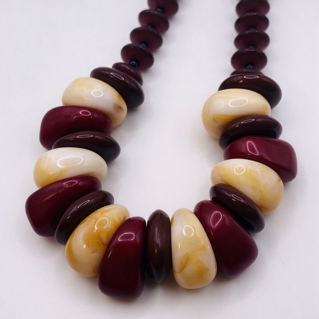 Collar grueso de resina bicolor borgoña y crema, accesorio de moda mayorista|JI JOYA