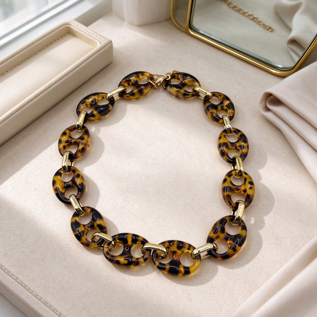 ollar de eslabones resina carey dorado, collar grueso de moda mayorista|JI JOYA