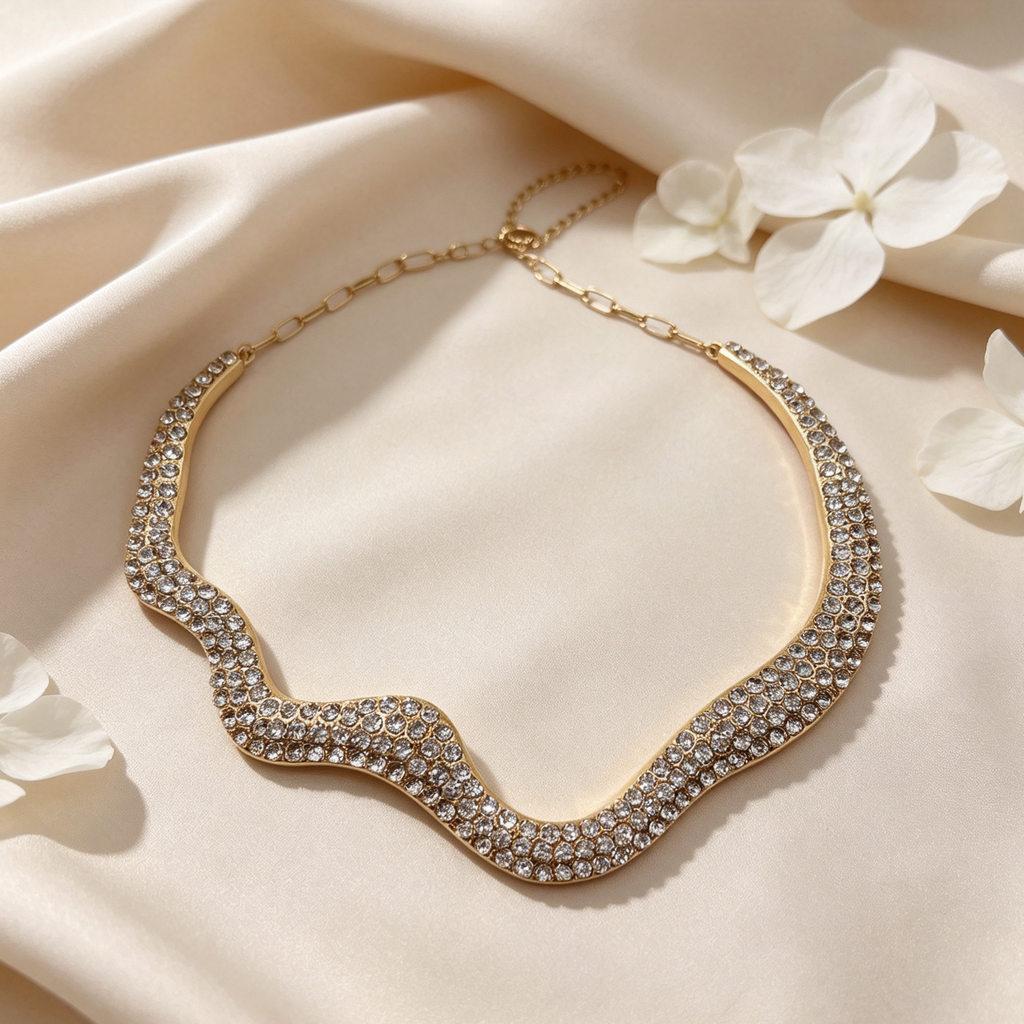 Collar Choker Ondulado con Cristales, Diseño Elegante, Disponible en Plata y Oro, Mayorista de Bisutería|JI JOYA