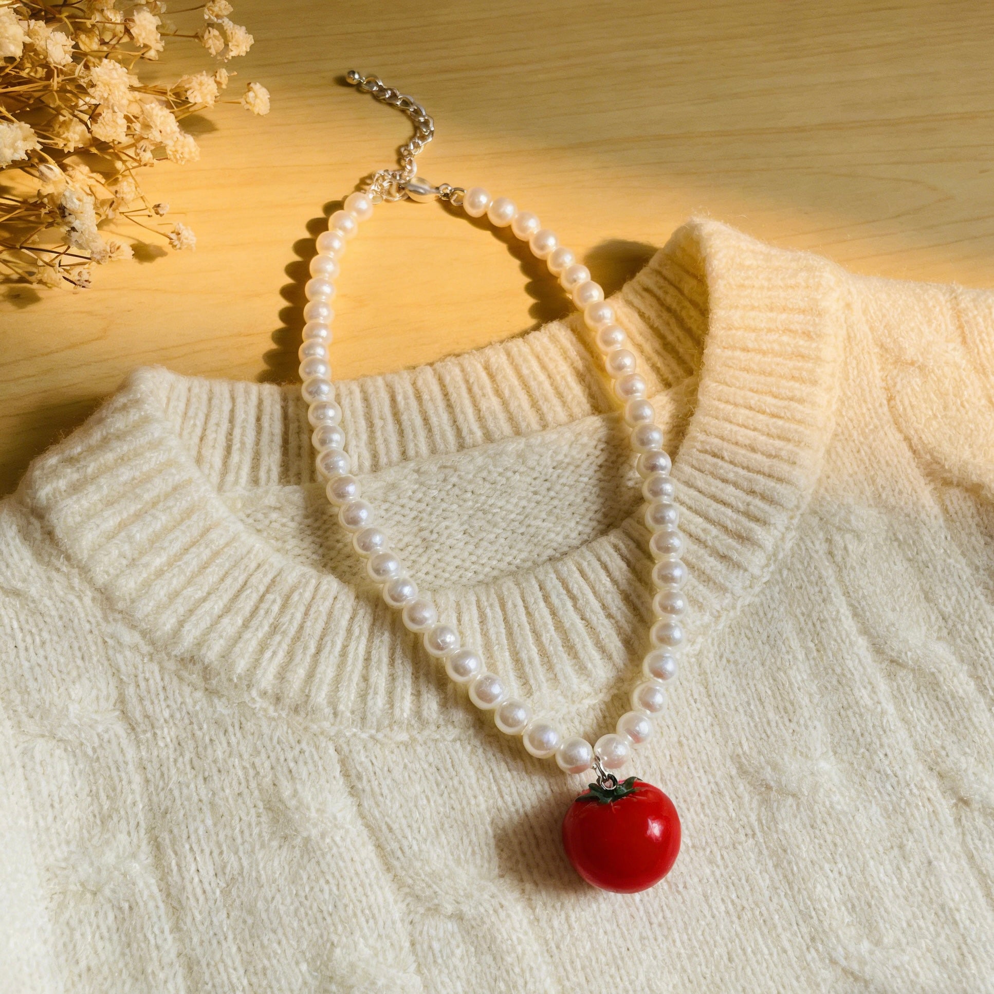 Conjunto de collar y pendientes colgantes con perla de tomate | Joyas originales de frutas de verano