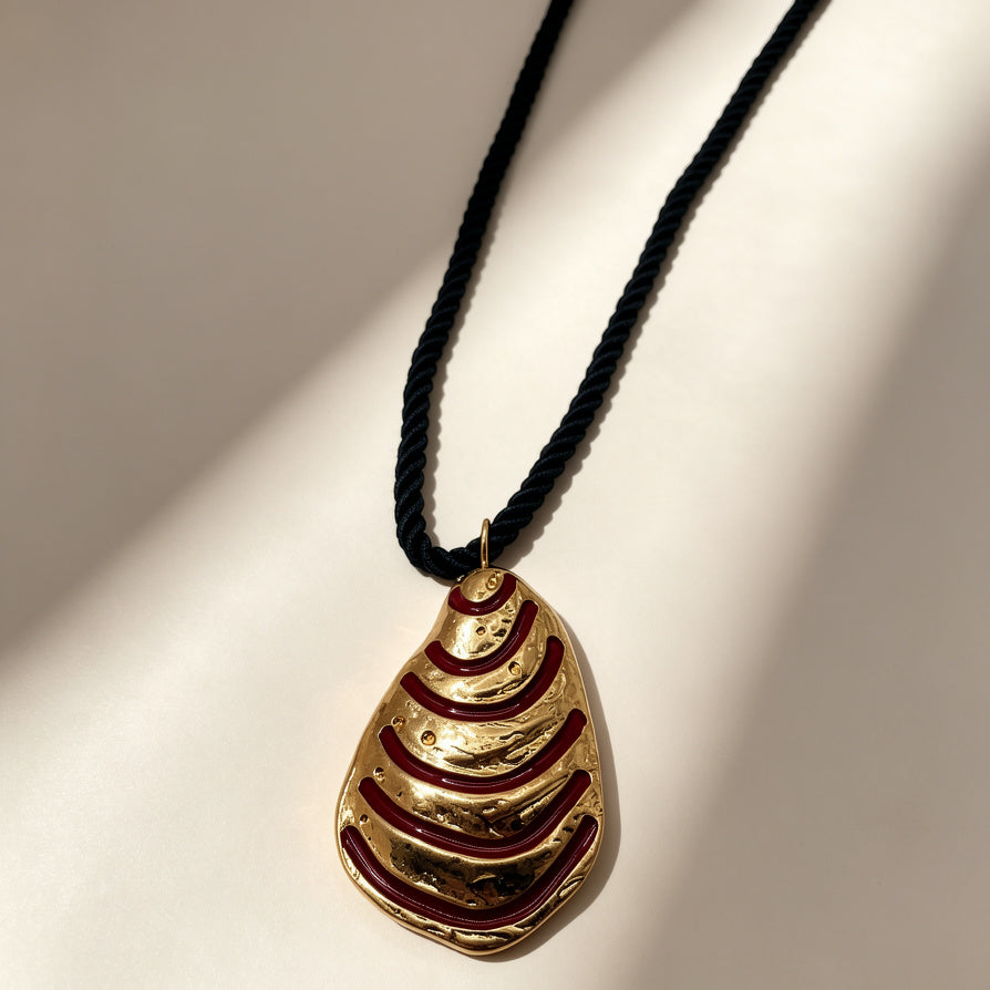 Collar de Concha Vintage Dorado - Bisutería Mayorista con Esmalte en 2 Colores|JI JOYA