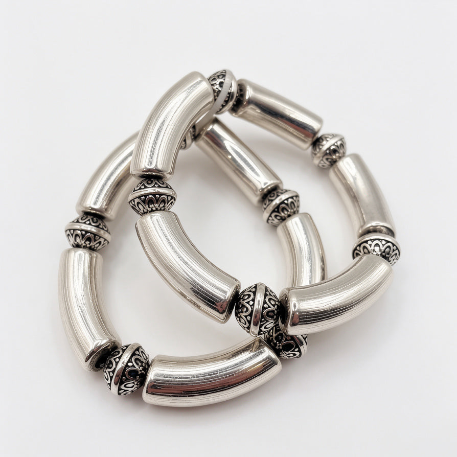 Pulseras de Metal Plateado con Detalles Grabados, Juego de 2 Piezas para Revendedores|JI JOYA