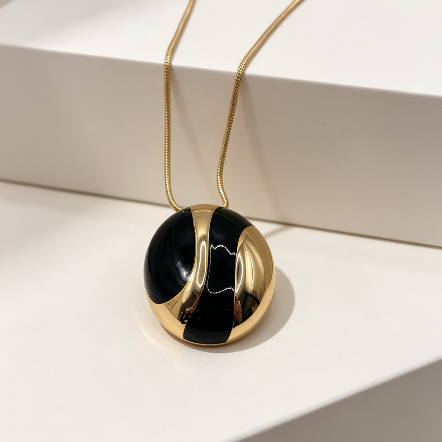 Collar Largo de Moda con Colgante de Bicolor Negro y Oro | Joyería Minimalista para Mujeres - Pedidos al Por Mayor|JI JOYA