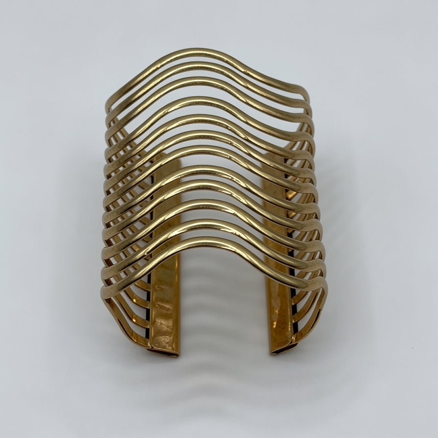 Brazalete Ondulado de Zinc Plateado/Dorado | Diseño Minimalista Abierto | Joyería al Por Mayor