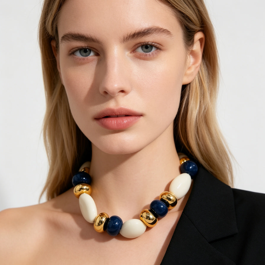 Collar de Cuentas Grande Azul Marino, Blanco y Dorado | Joyería de Moda al Por Mayor|JI JOYA