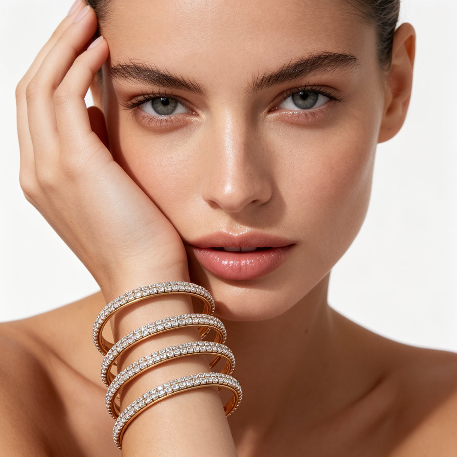 Brazalete Espiral de Circonias Doradas al Por Mayor | Diseño de 4 Bandas, Aleación de Zinc|JI JOYA
