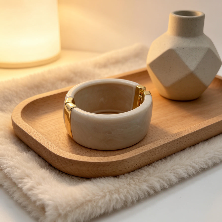 Brazalete Ancho Resina con Cierre Dorado | Pulsera Elegante Mayorista para Joyerí|JI JOYA