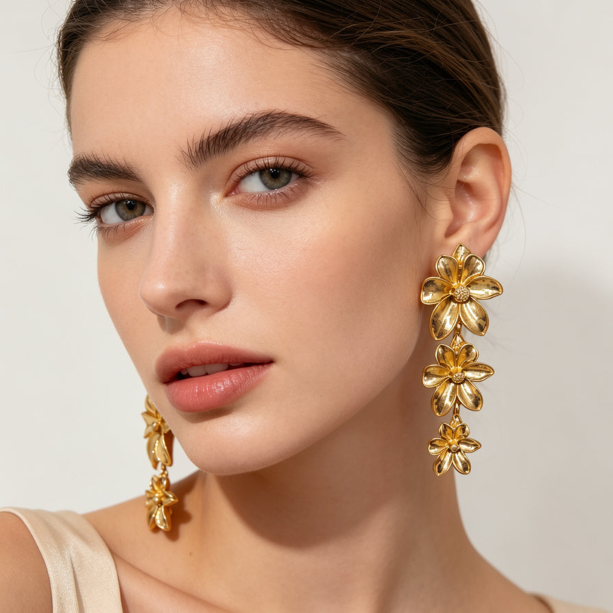 Pendientes Colgantes de Flores Metálicas 3 Niveles | Mayorista de Bisutería de Moda, Diseño Elegante 2 Colores (Oro y Plata)|JI JOYA