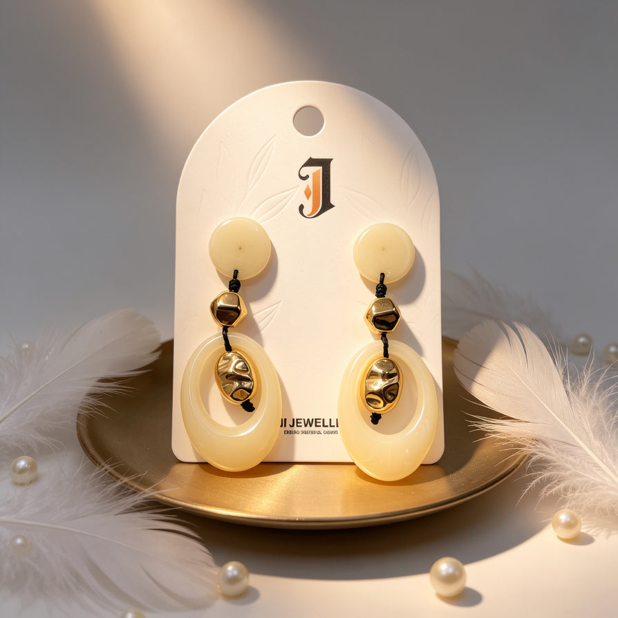 Aretes Colgantes Geométricos de Resina y Dorado - Joyería Mayorista de Moda para Mujer, Colores Vino y Crema Disponibles|JI JOYA