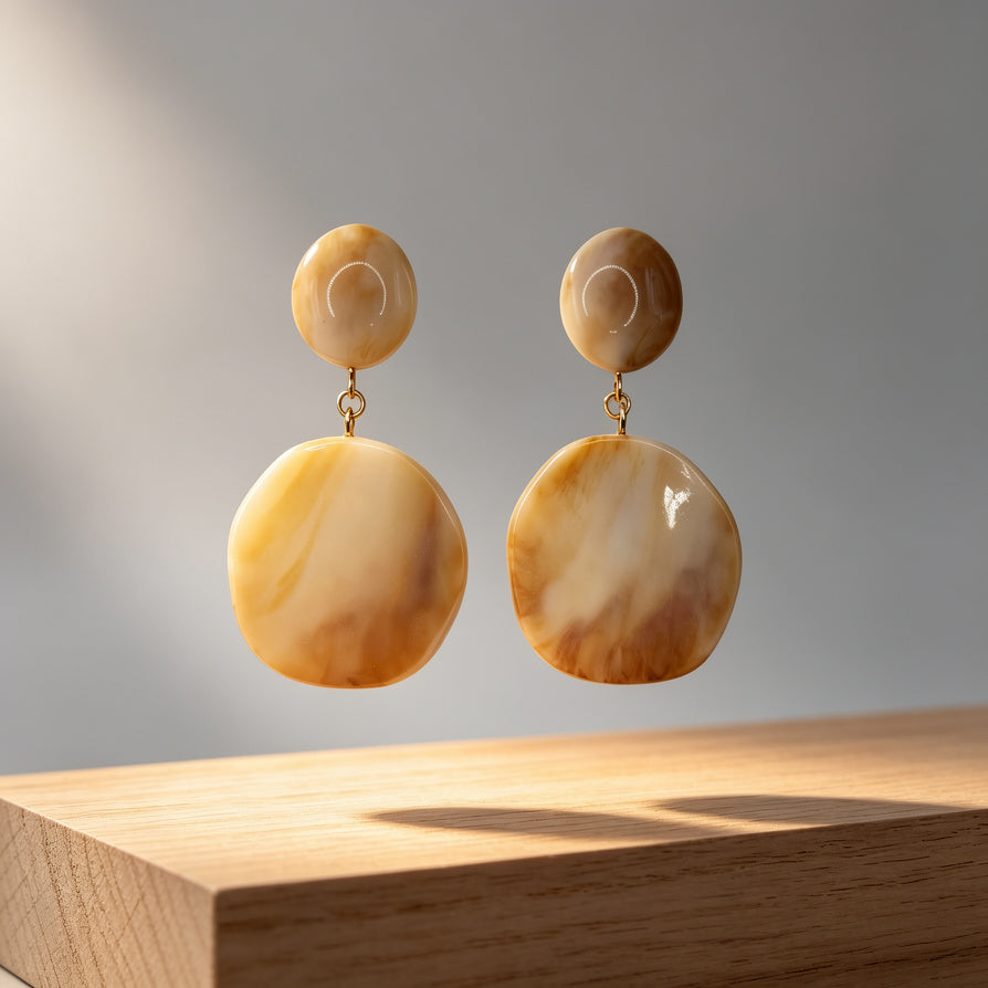Pendientes de Resina Mármol Beige, Diseño Minimalista Boho, Bisutería Mayorista para Mujer | JI JOYA