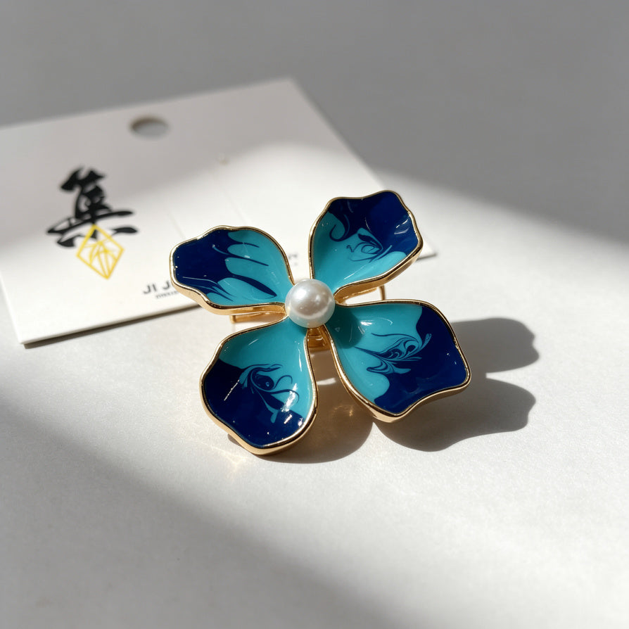 Broche de Flor de Zirconio con Esmalte Magenta - Bisutería para Revendedores|JI JOYA