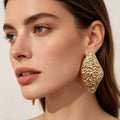 Pendientes de Declaración Dorados Texturizados | Joyería Mayorista para Mujer|JI JOYA