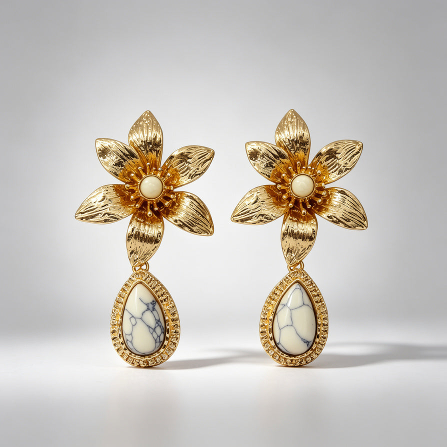 Pendientes Boho Florales de Metal Dorado con Piedra Blanca - Venta al Por Mayor|JI JOYA