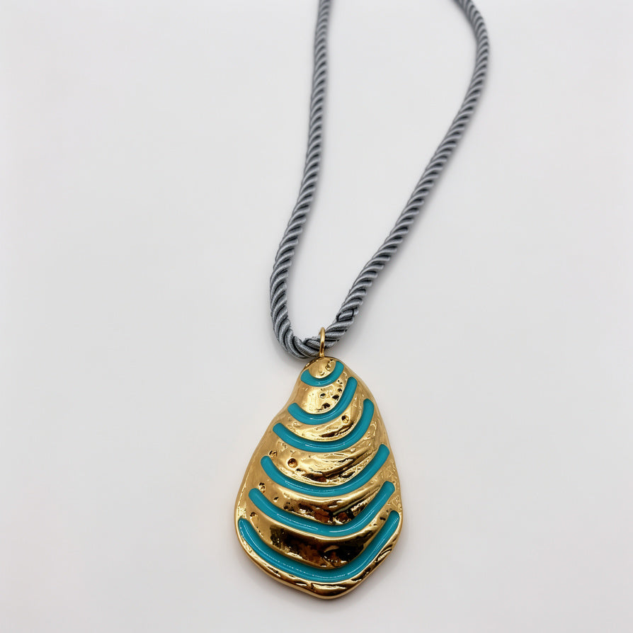 Collar de Concha Vintage Dorado - Bisutería Mayorista con Esmalte en 2 Colores|JI JOYA