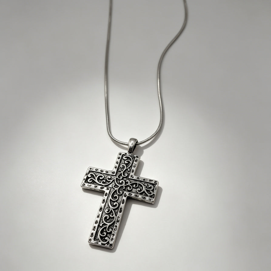 Collar Cruz con Grabado Vintage - Oro y Plata, Joyería Mayorista|JI JOYA