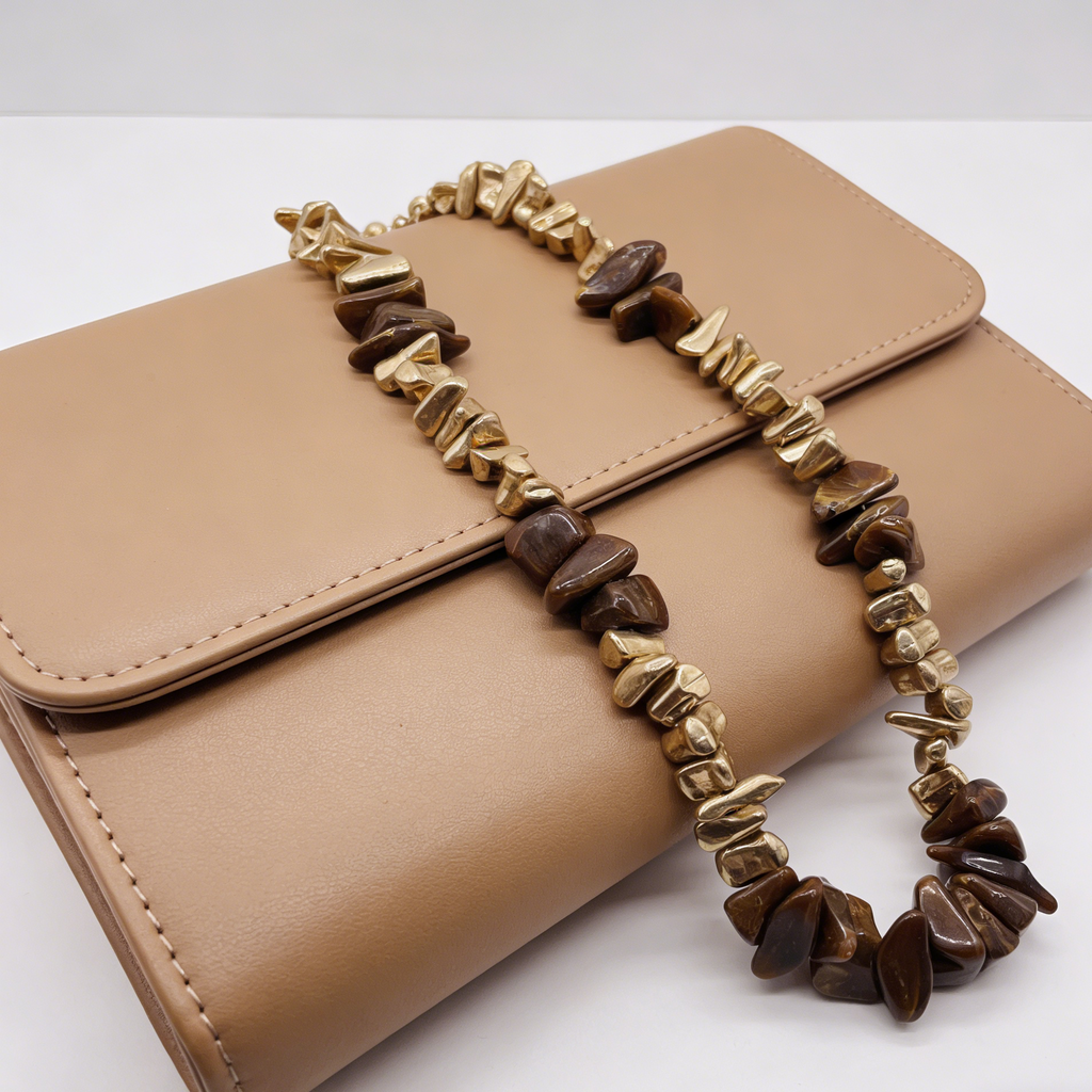 Collar de guijarros de ojo de tigre natural, diseño de nicho, gargantilla de alta gama, estilo vintage, versátil para uso diario.