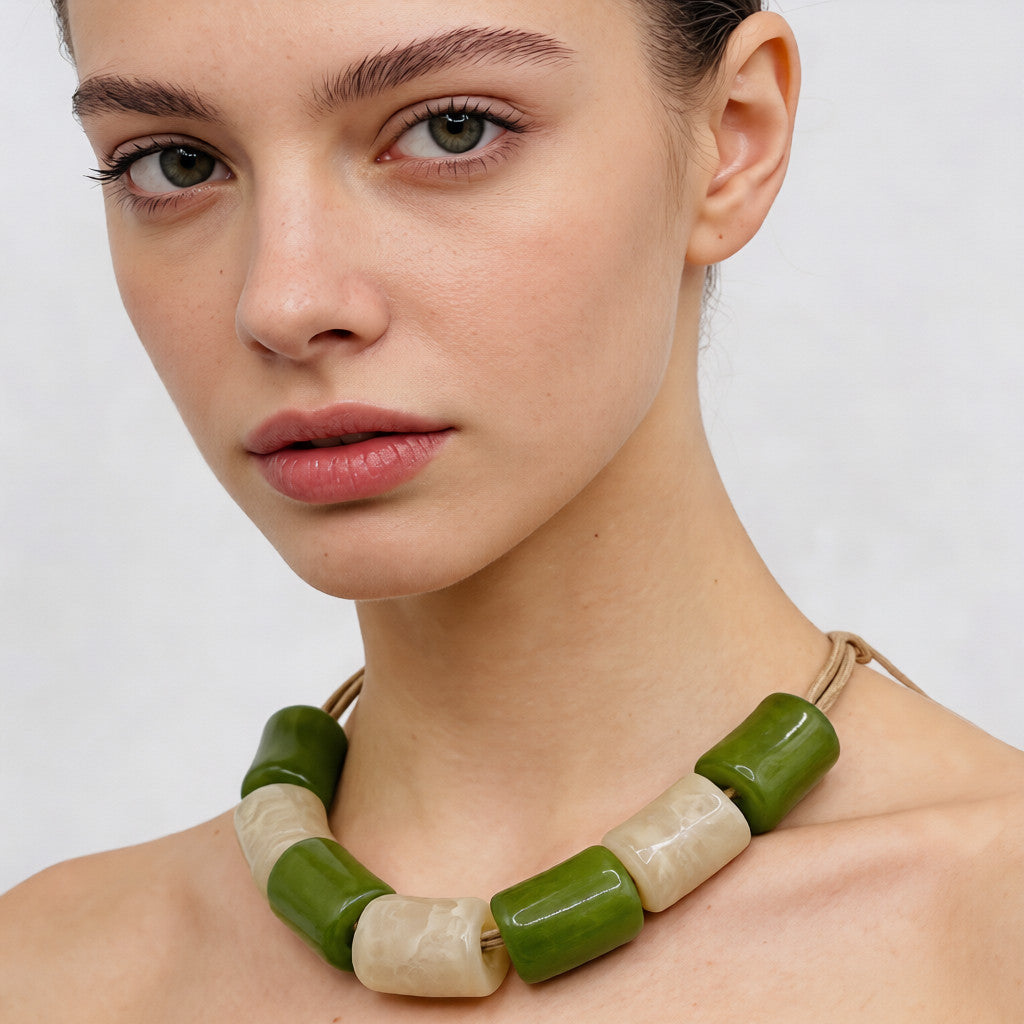 Collar de Cuentas Grandes de Resina Verde、Azul Turquesa y Marfil | Accesorio Statement Ins para Verano