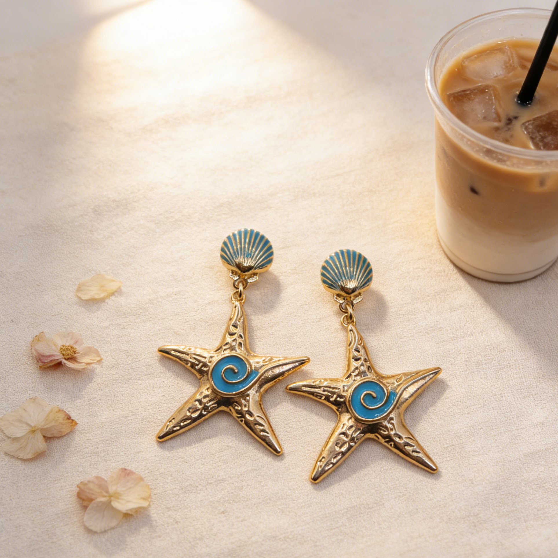 Pendientes Estrella de Mar y Concha Marina en Tono Dorado con Esmalte Azul - Estilo Costero Boho|JI JOYA