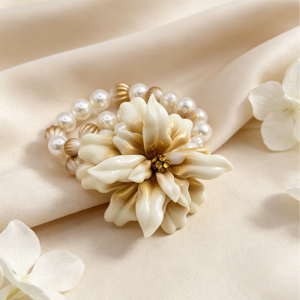 Pulsera Flor Elegante Perla Dorada al Por Mayor, Brazalete Resina con Cristal para Mujer, Accesorio Moda Mayorista|JI JOYA