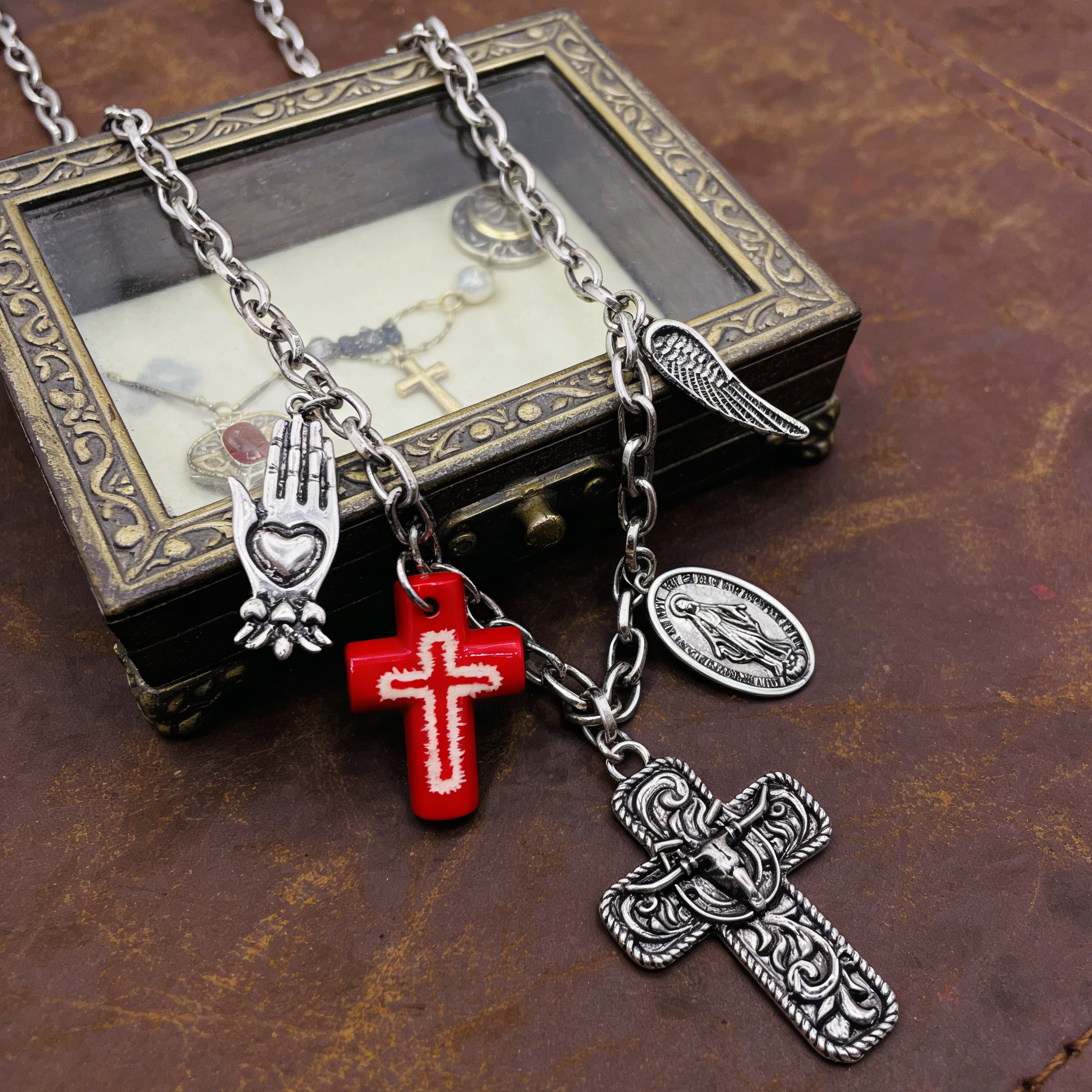 Collar religioso vintage bohemio | Gargantilla con dije de cruz gruesa de oro y plata