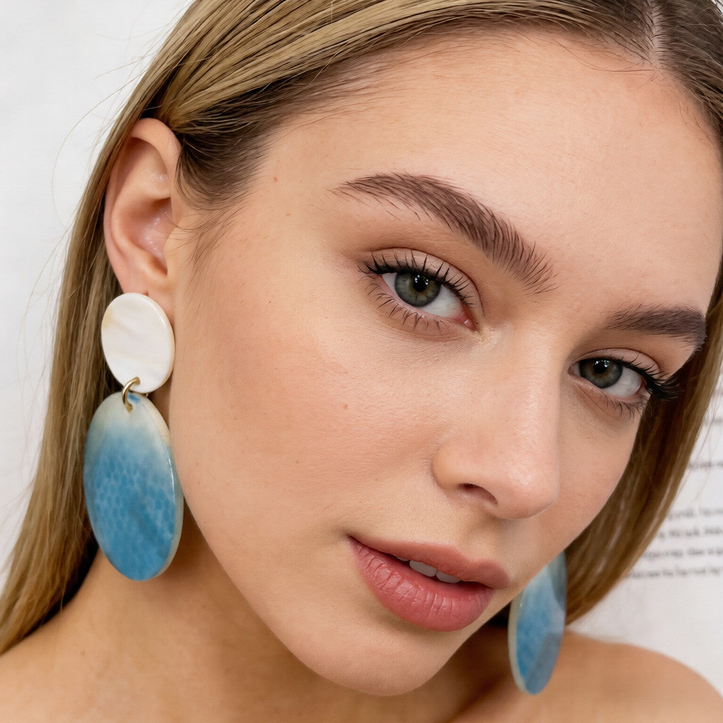 Aros de concha de mar degradada azul con patrón de puntos | Joyería bohemia costera|JI JOYA