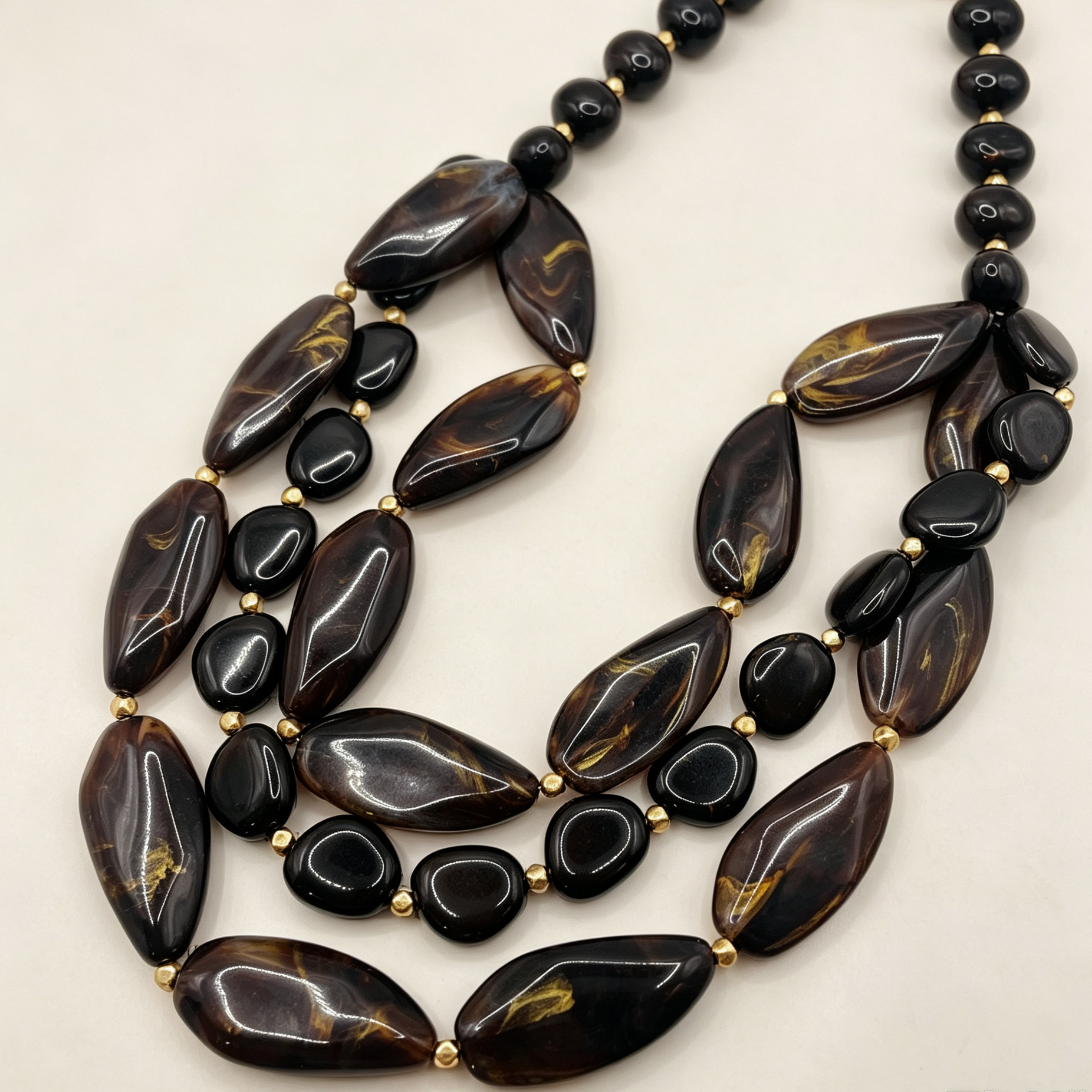 Collar Multicapa de Piedras Resina, Gargantón Statement con Cuentas, Accesorio Moda Mayorista para Mujer|JI JOYA