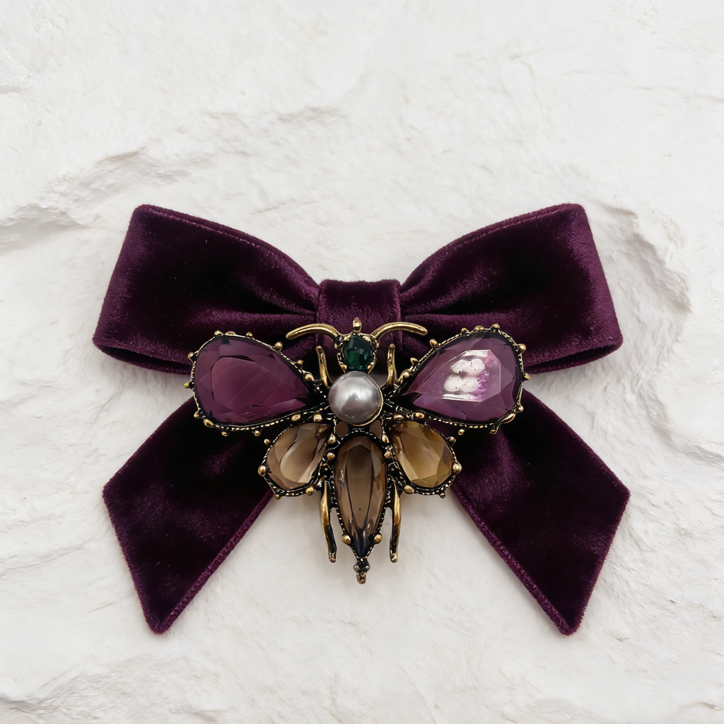 Broche vintage de insecto de cristal morado | Pin llamativo con detalle de perla retro