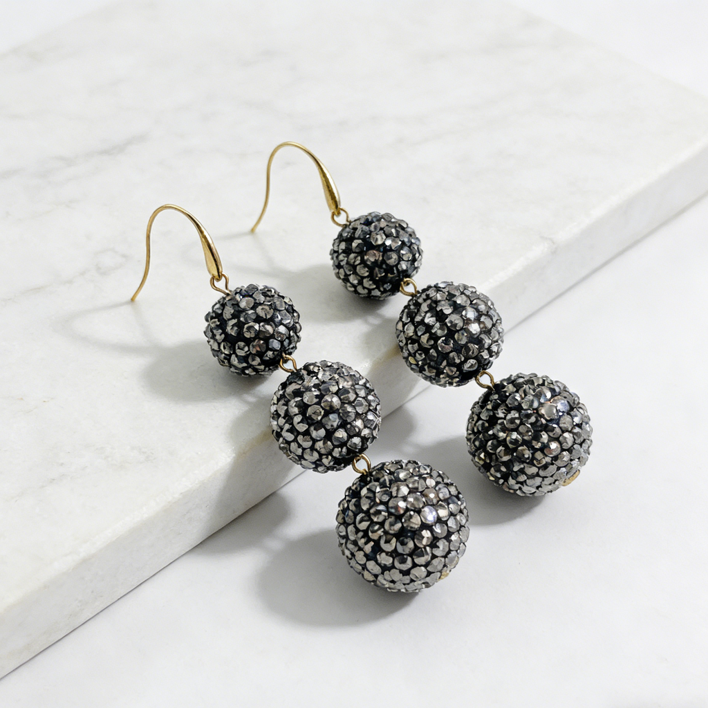 Conjunto de joyas con bolas de pavé negro | Pendientes, collar y pulsera llamativos para fiestas de noche