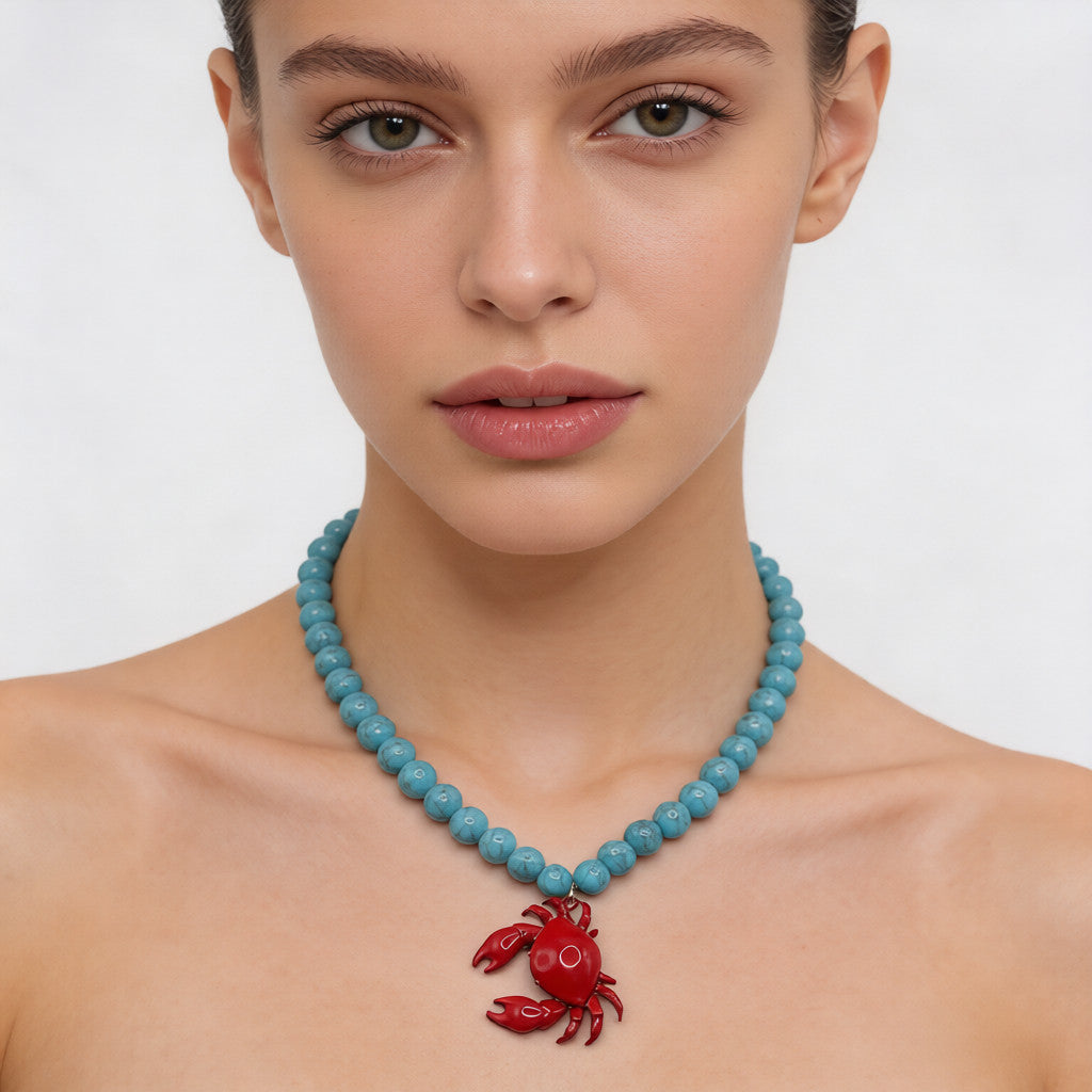 Collar de Cuentas de Turquesa con Dije de Cangrejo Rojo | Accesorio Marino para Mujer