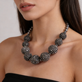 Conjunto de joyas con bolas de pavé negro | Pendientes, collar y pulsera llamativos para fiestas de noche