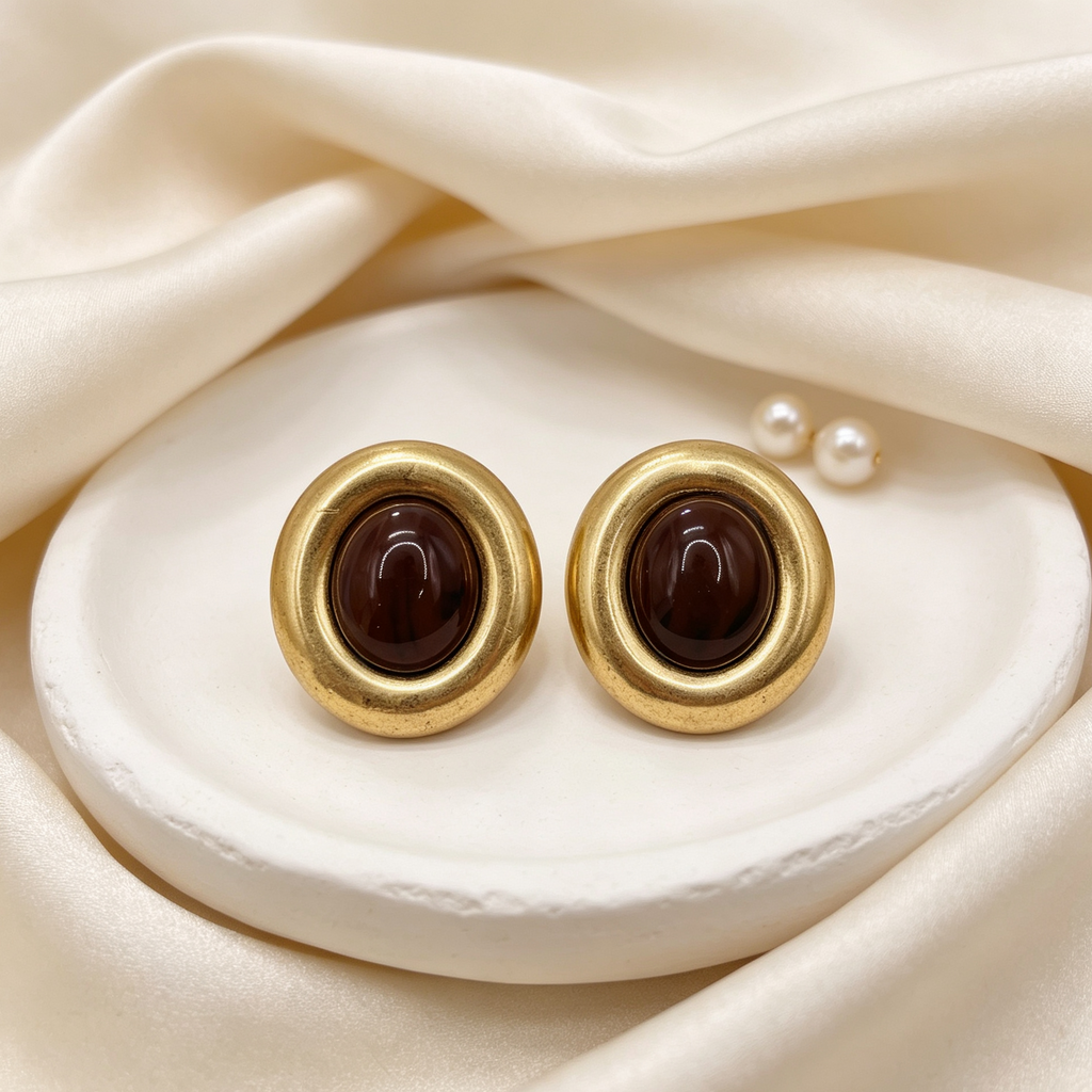Pendientes Ovalados Vintage Metal Dorado Piedra Resina Mayorista B2B|JI JOYA