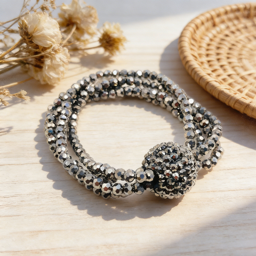 Conjunto de joyas con bolas de pavé negro | Pendientes, collar y pulsera llamativos para fiestas de noche