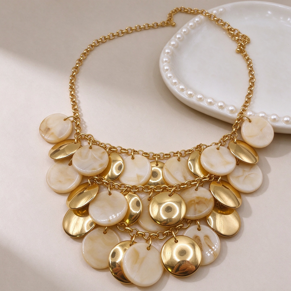 Collar de discos nacarados y metal dorado | Joya al por mayor|JI JOYA