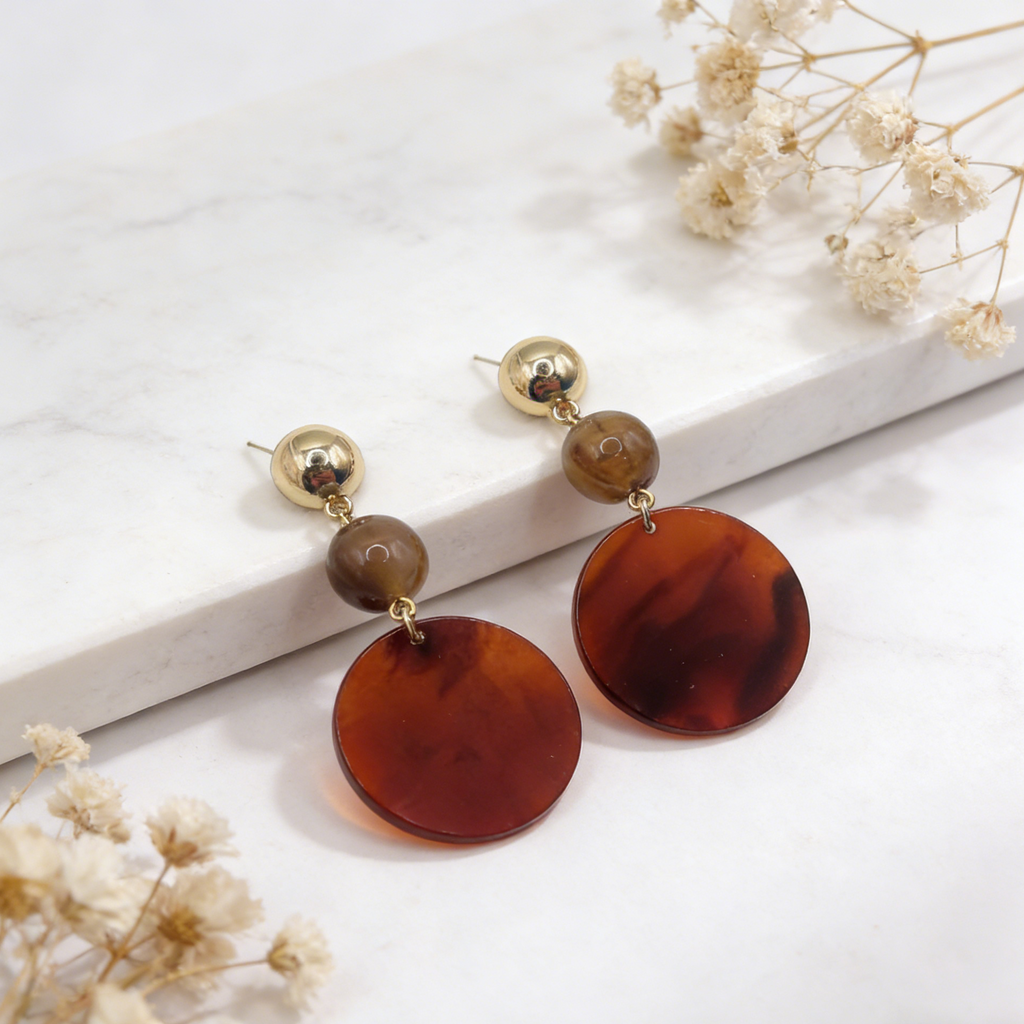 Bohemian chic reddish-brown beaded necklace with golden details | Handmade resin pendant necklace