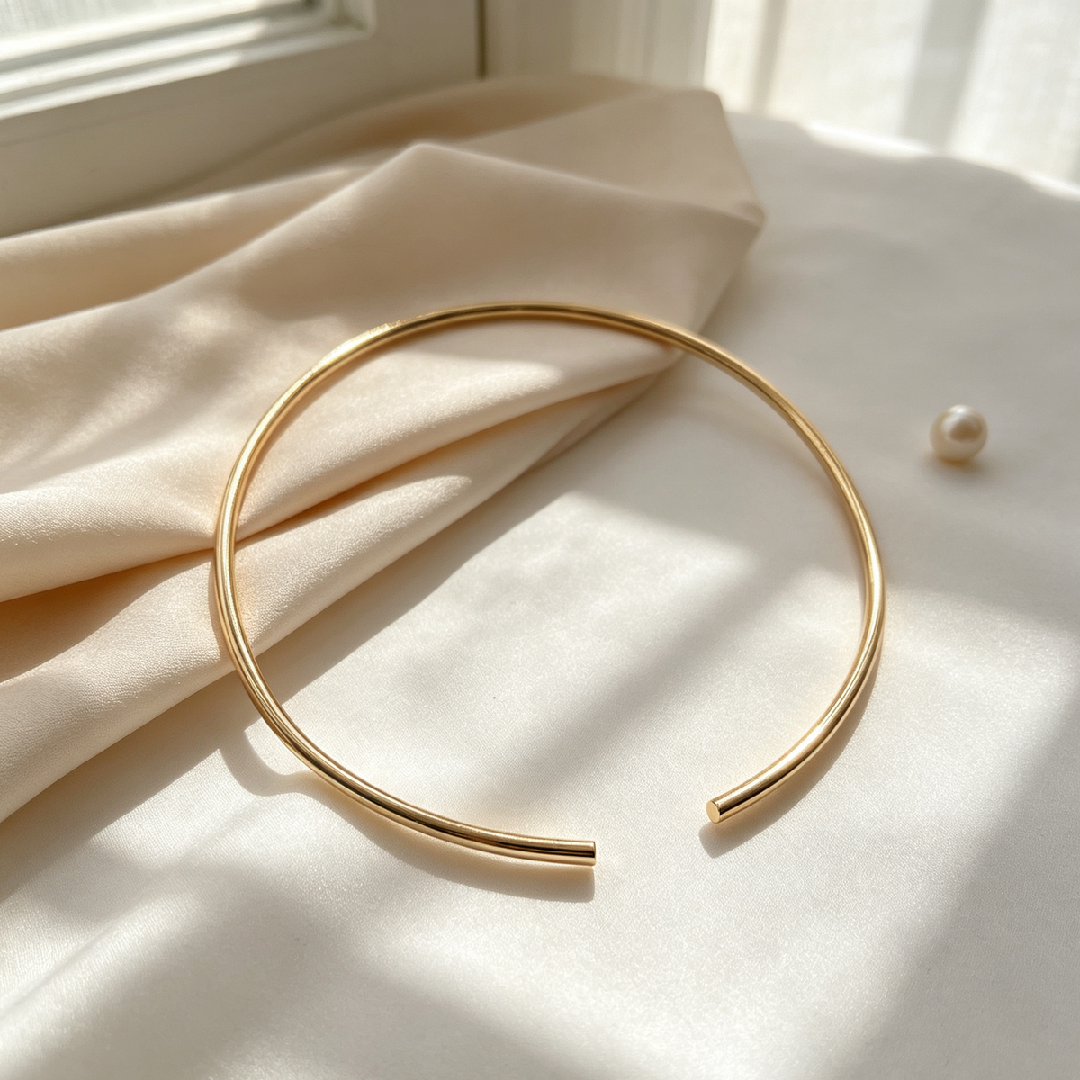 Collar Torcal Dorado Abierto Fino, Joyería Minimalista al Por Mayor|JI JOYA