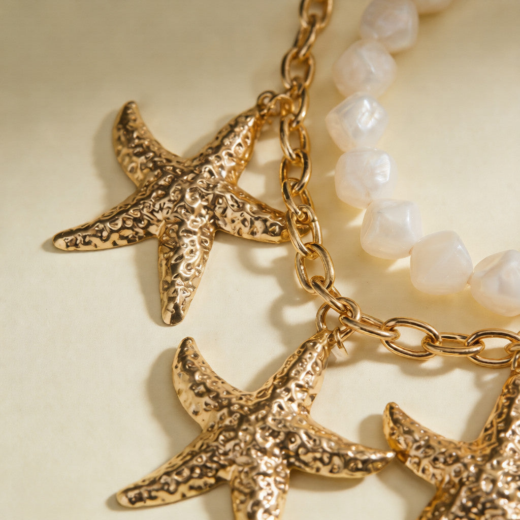 Collar de Declaración con Estrellas de Mar Doradas y Cuentas - Joyería Costera de Verano