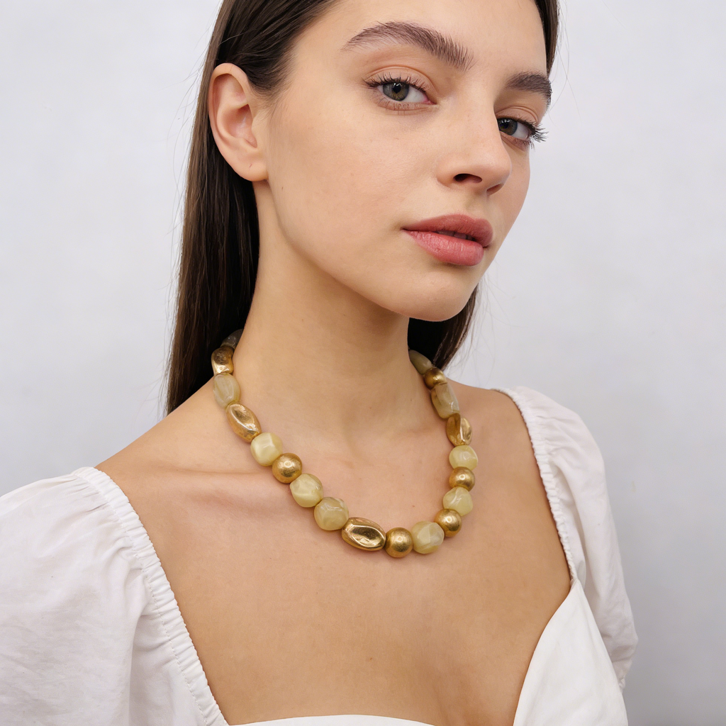 Collar vintage de cuentas en capas | Gargantilla llamativa dorada y crema