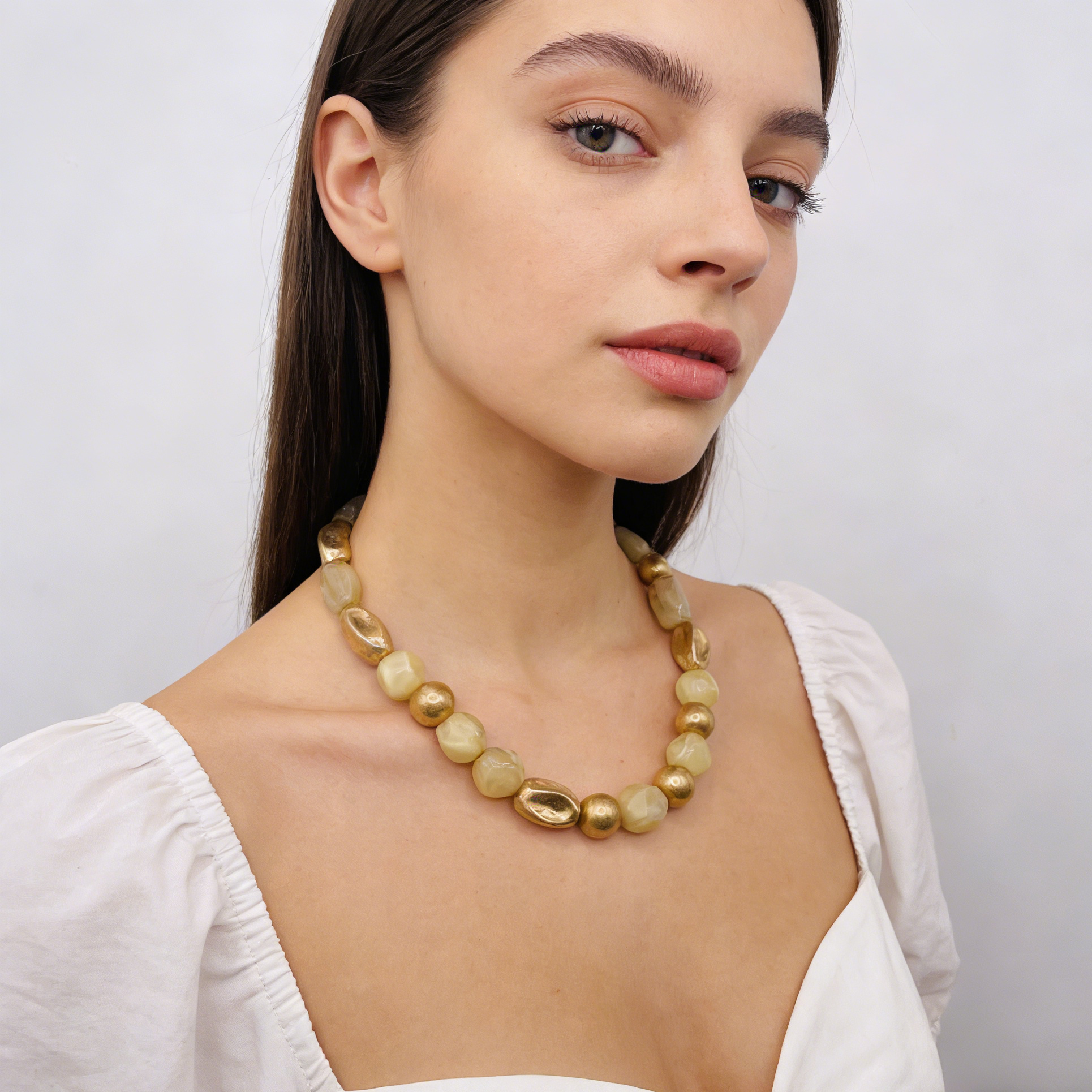 Collar vintage de cuentas en capas | Gargantilla llamativa dorada y crema