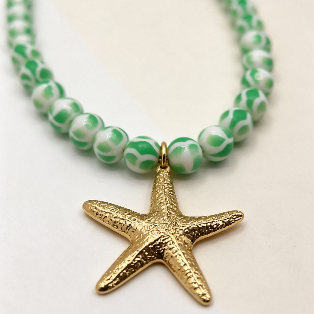 Collar de cuentas rayadas blanco-verde/azul/naranja con colgante de estrella de mar dorada, joyería de playa al por mayor para mujer|JI JOYA