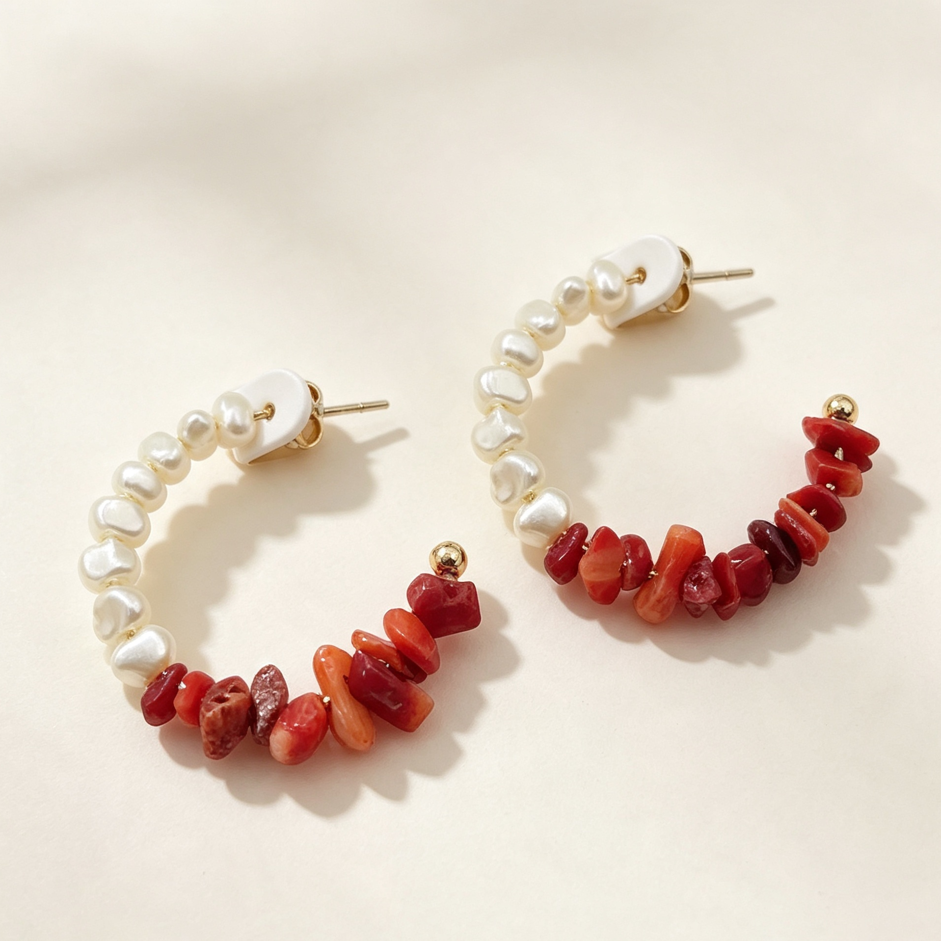 Pendientes Aro C Perla Barroca y Piedras Rojas, Joyería al por mayor, Moda Verano|JI JOYA