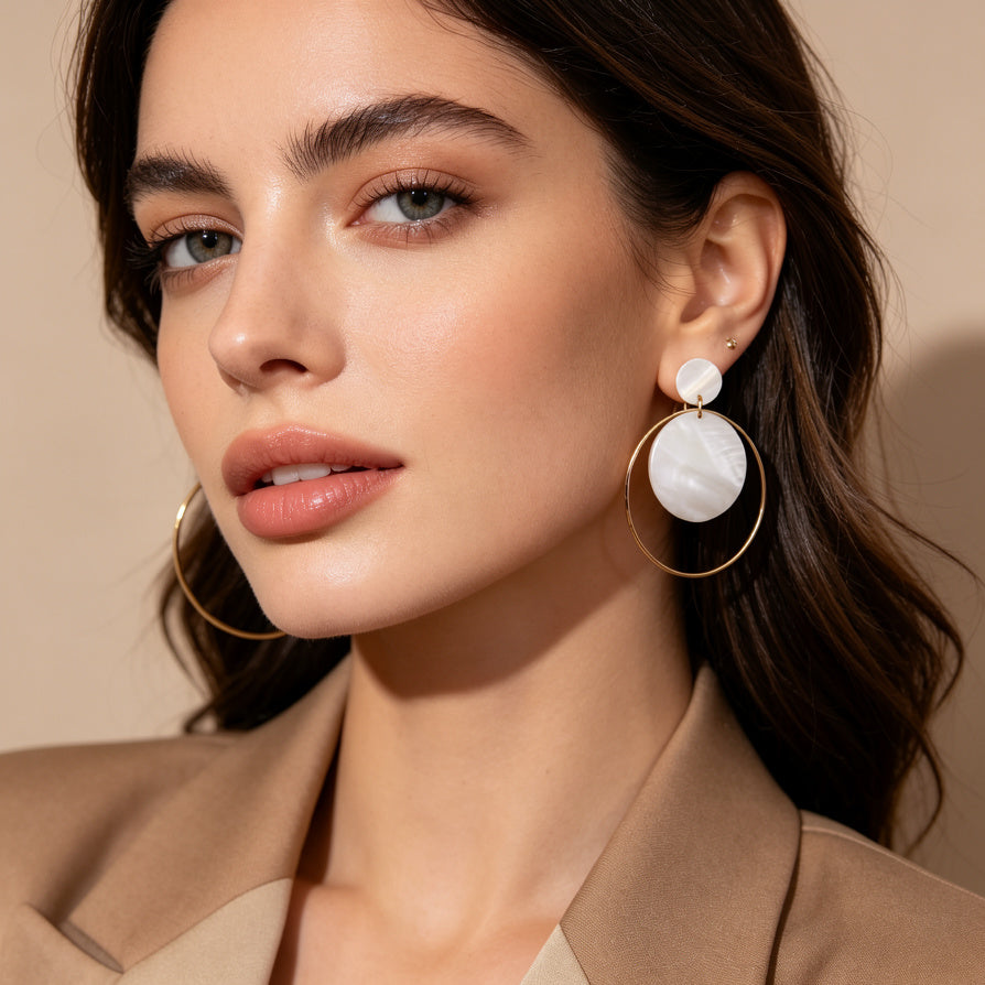 Pendientes de Círculo Dorado con Placa de Concha Nácar - 3 Colores (Azul, Rojo, Blanco) | Joyería de Moda al Por Mayor|JI JOYA