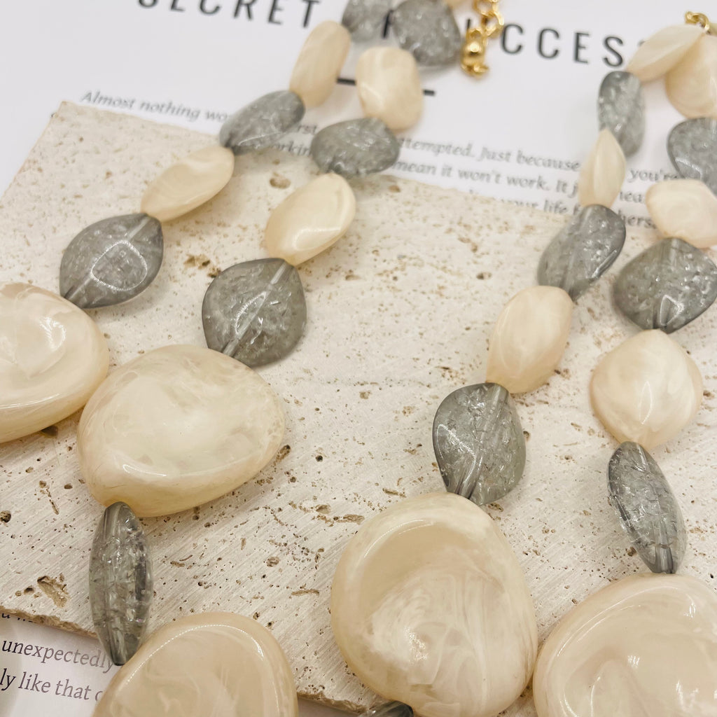 JI JOYA VENTA AL POR MAYOR|Collar de Doble Cadena con Piedras Grandes Irregulares de Acrílico, Diseño Elegante para Mujer, Joyería de Moda al Por Mayor