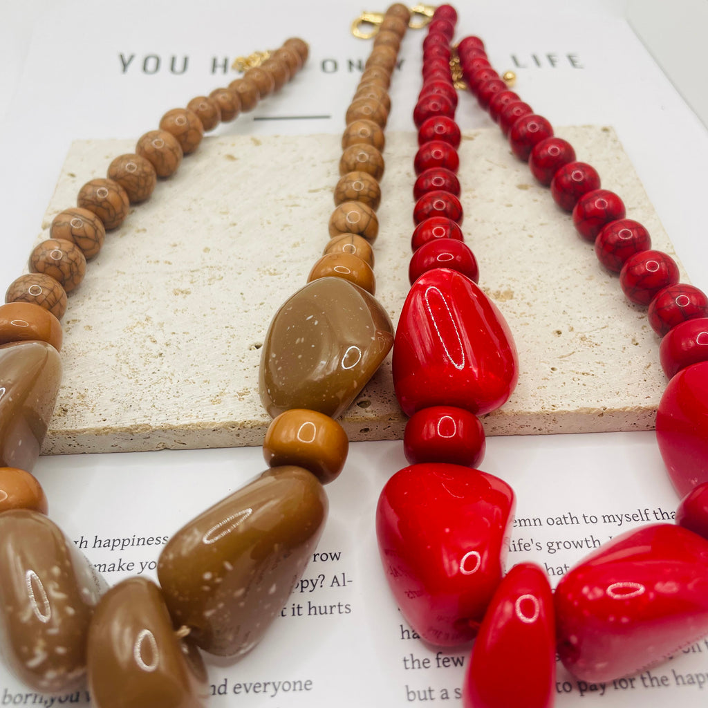 JI JOYA VENDA POR ATACADO,Combinação de colar e pulseira irregulares com contas vermelhas e castanhas