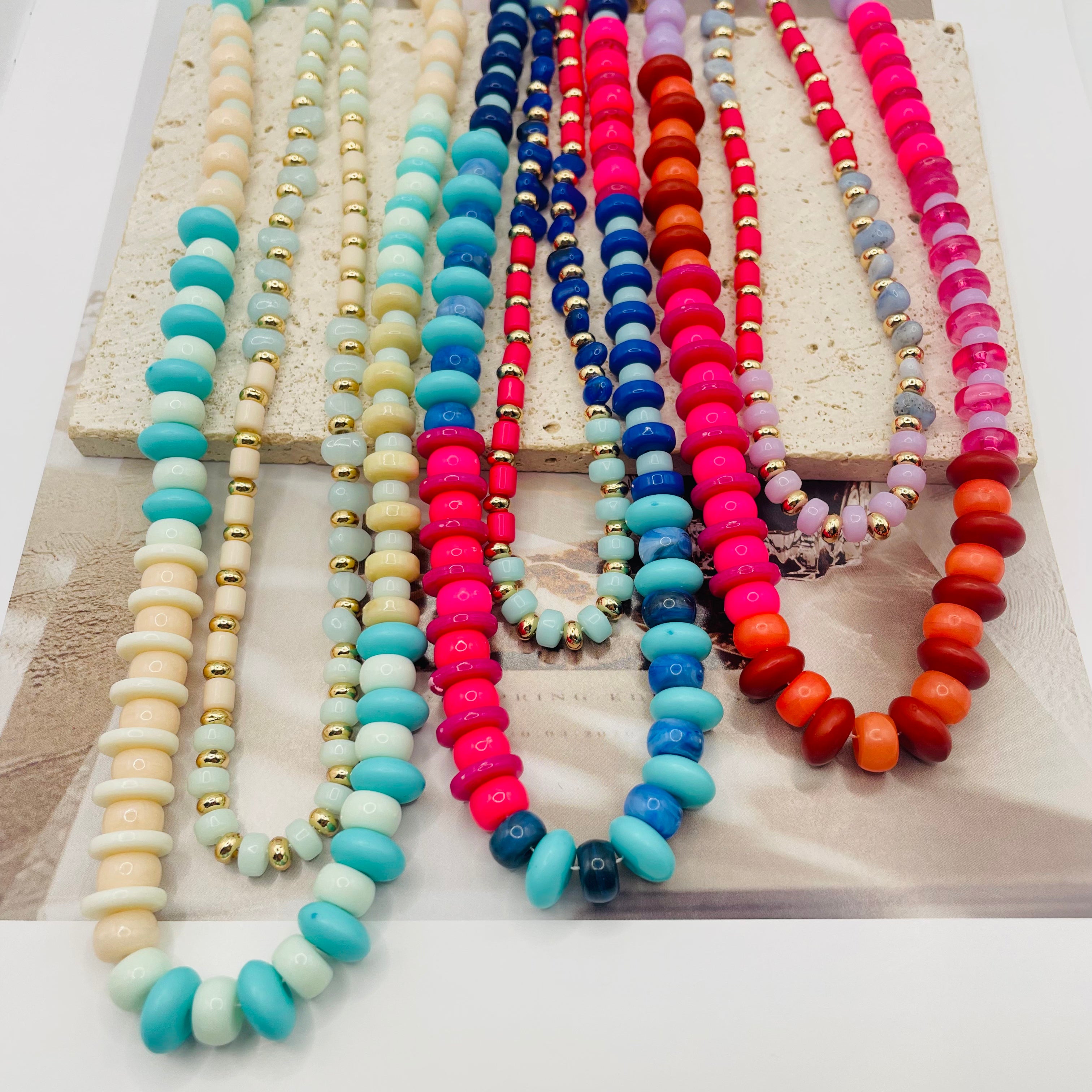 JI JOYA VENTA AL POR MAYORCollar de Cuentas Doble Capa - 6 Colores Disponibles | Joyería de Moda Mayorista para Mujer, Resistente a la Descoloración, Cadena Ajustable