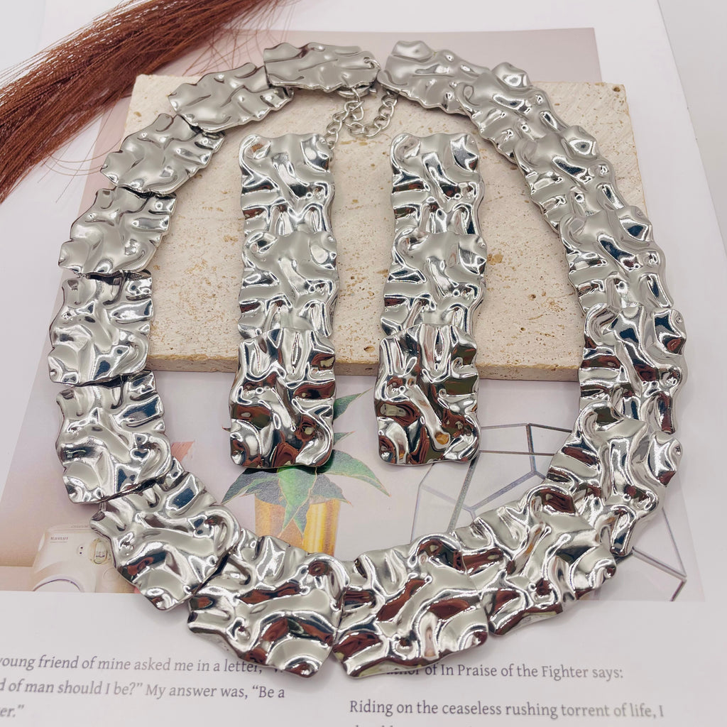 Set de Joyería Geométrica Texturizada en Plata/Oro - Collar y Pendientes de Lujo para Mujer, Diseño Moderno para Mayoristas|JI JOYA