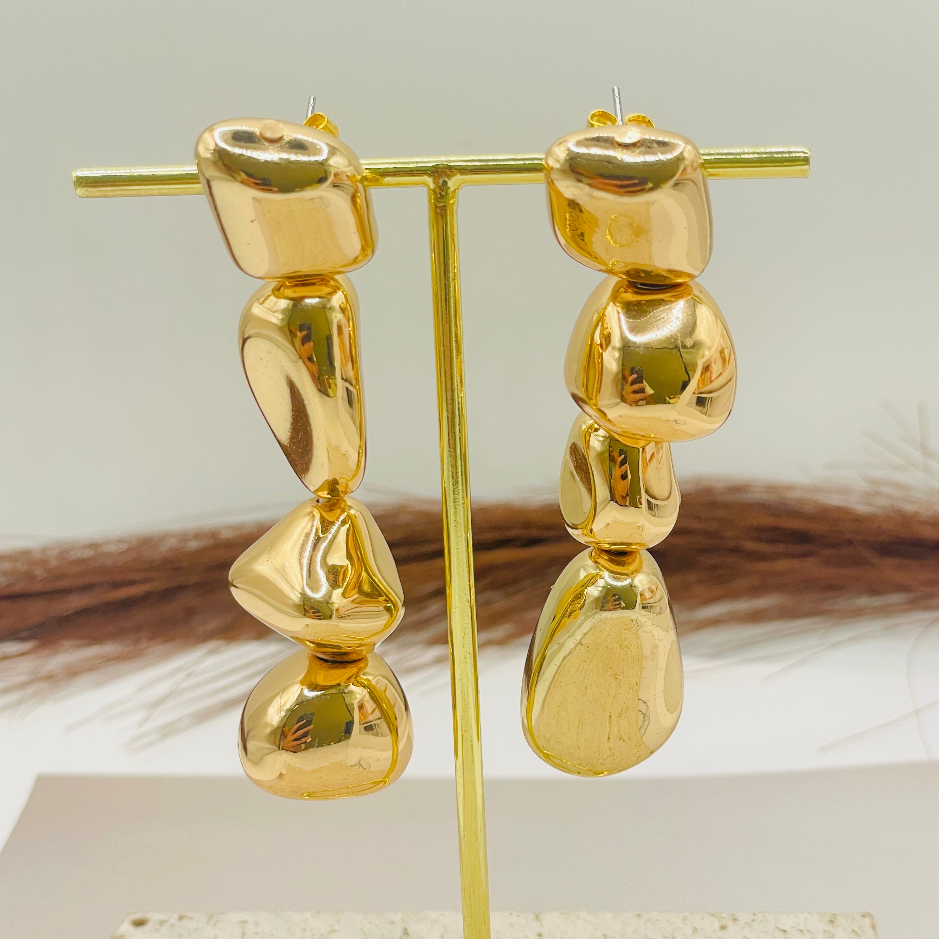 JI JOYA VENTA AL POR MAYOR|Set de Joyería Dorada Geométrica Irregular - Collar y Aretes de Zinc Dorado para Mujer | Venta al Por Mayor